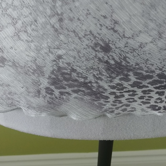 100% Silk top layer, base layer 95% Modal and 5% Spandex top, size L - Picture 2 of 9